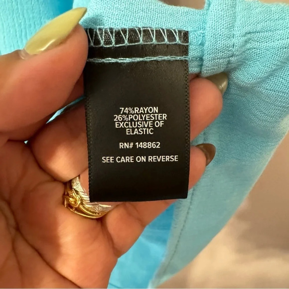 Torrid Washable Gauze Smocked  Yoke Ruffle Top Women Size 00 - Picture 9 of 10